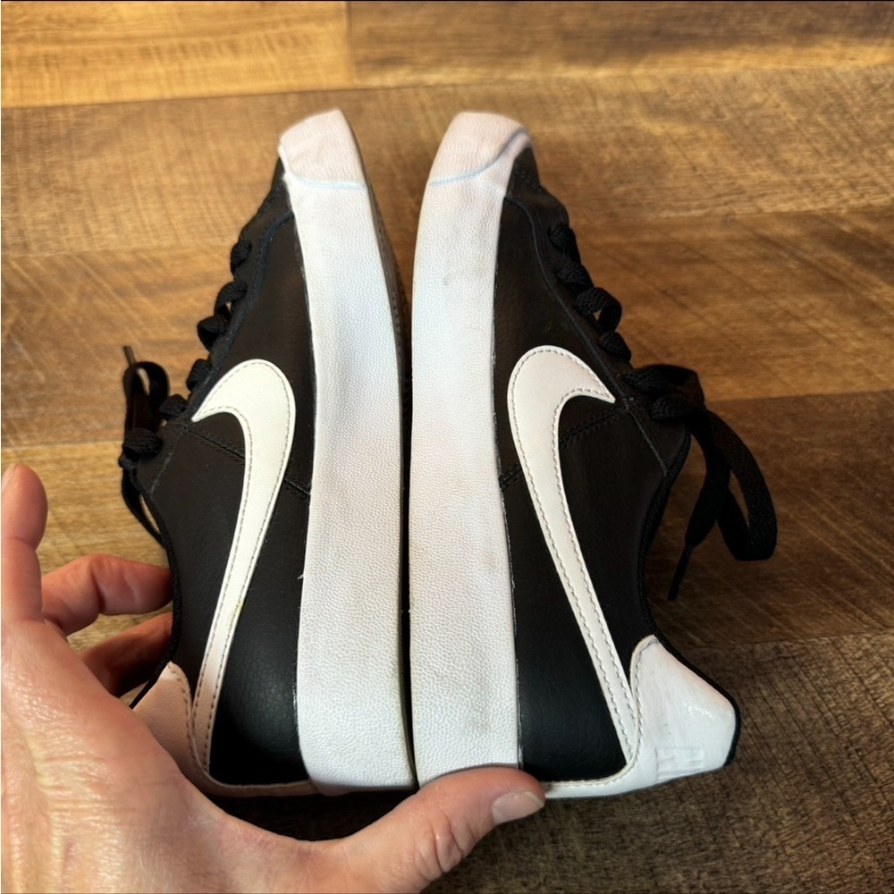 (WMNS) Nike Court Royale AC 'Black White' AO2810-001 Size 5.5 - Picture 3 of 7
